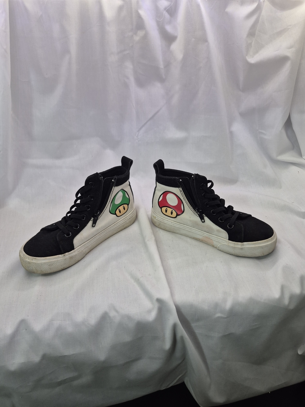 Nintendo Black High-Top Kids Sneakers with Character Print - Picture 6 of 7